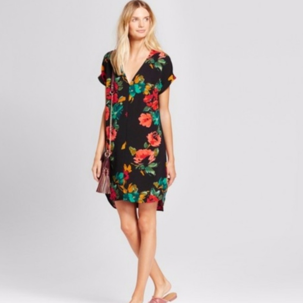Floral shift dress